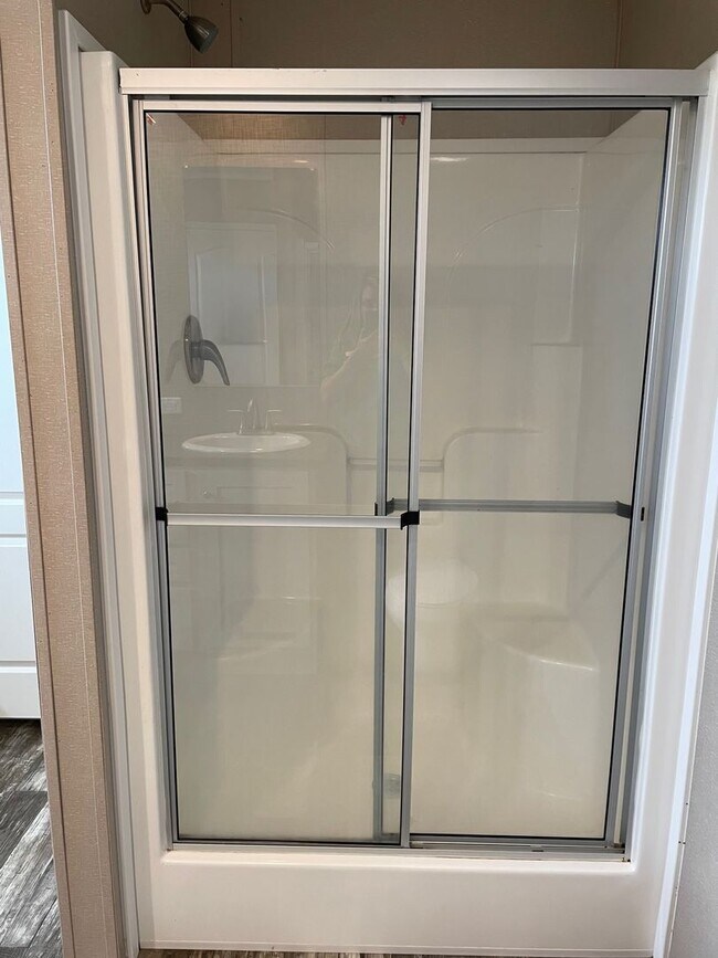 Building Photo - 3 BED, 2 BATH MOBILE HOME LOCATED IN THE DENTON AREA! $1,250 MONTH, $1,250 DEPOSIT.