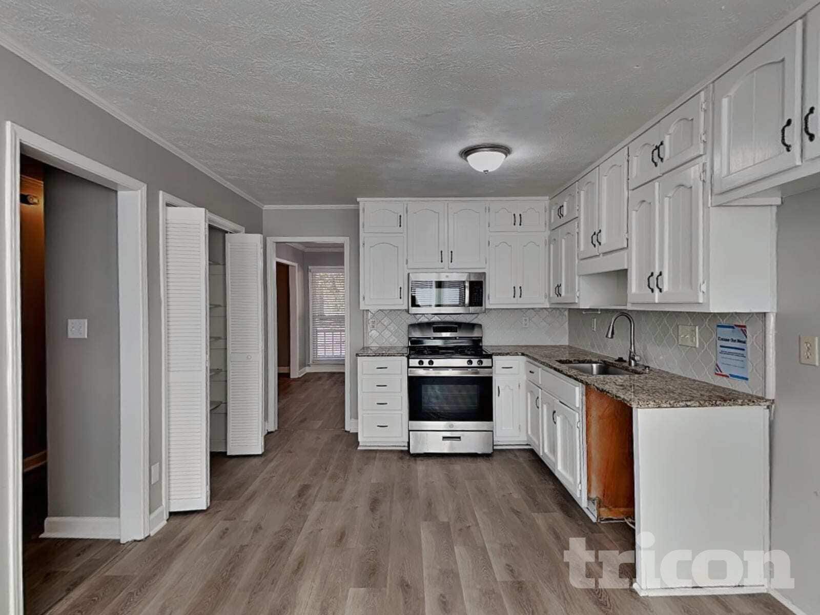 Building Photo - 125 Tanglewood Dr