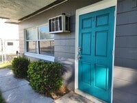 Building Photo - 2219 Highland St S