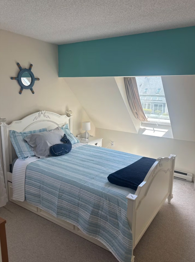 Building Photo - 146 W Grand Ave