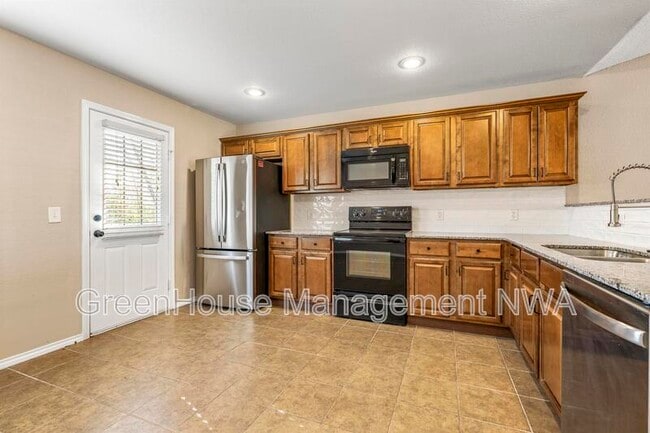 Building Photo - 2705 SW Greensprings Rd