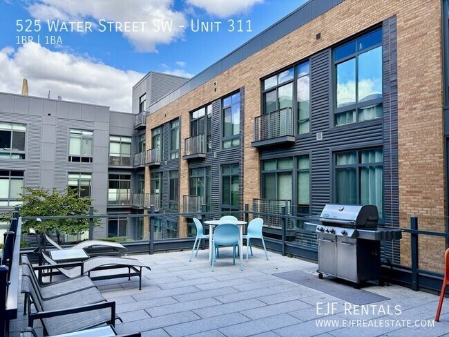 Building Photo - 525 Water St SW