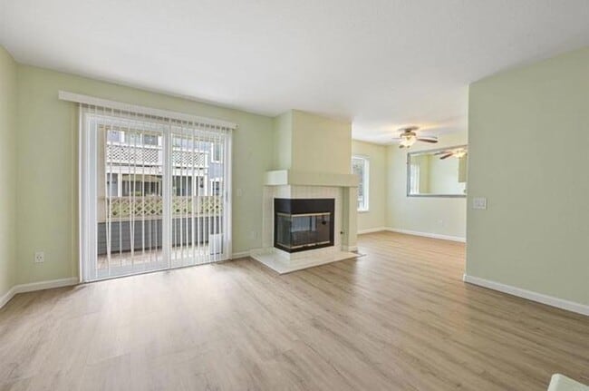 Building Photo - Remodeled 2BD Condo in the Heart of Old Poway