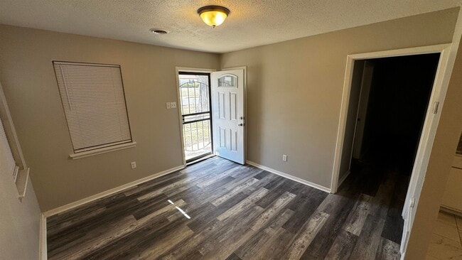 Building Photo - 4264 Double Tree St