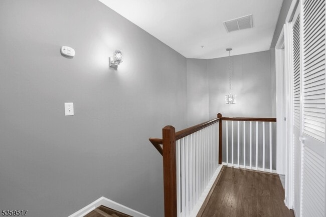 Building Photo - 215 Sheffield Ct