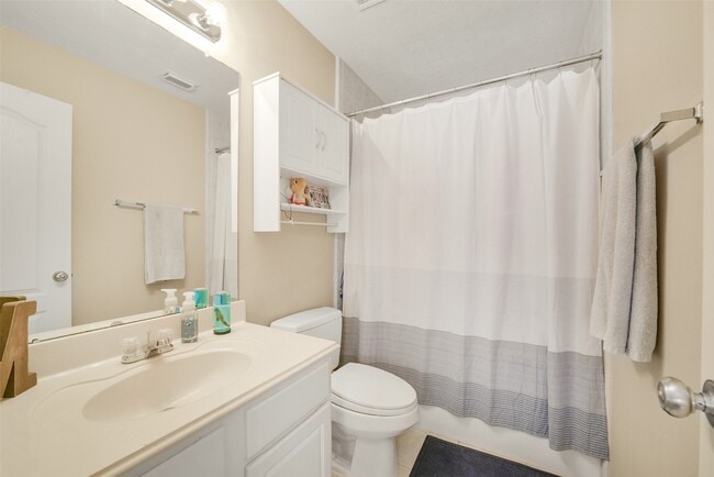 Building Photo - 17707 Skyline Arbor Terrace