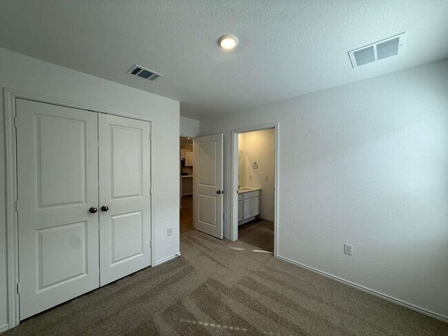 Building Photo - 223 Camargue Dr