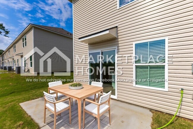 Building Photo - 4131 Hudson Ct SW