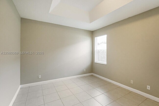 Building Photo - 5221 SW 141st Ave