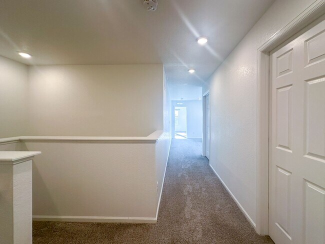Building Photo - 17430 Pacific Peak Cir