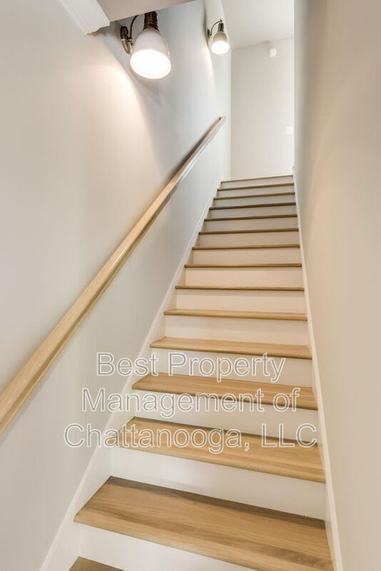 Building Photo - 410 Ziegler St