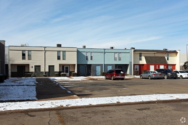 Building Photo - Cimarron Townhomes