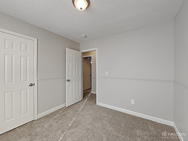 Building Photo - 2608 Misty Cove Pl NE