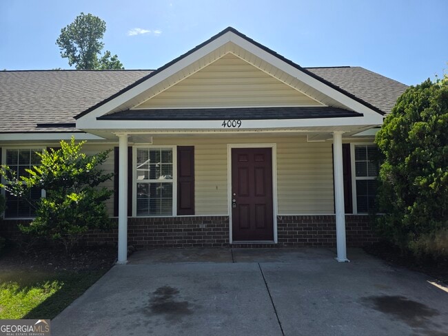 Building Photo - 4009 Winfield Dr