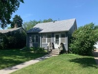 Building Photo - 4 Bedroom Near NDSU!!