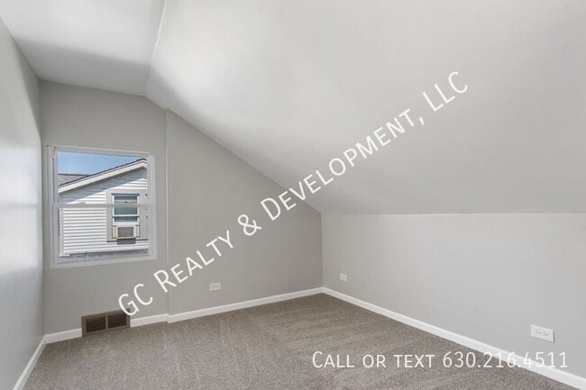 Building Photo - 375 Moseley St