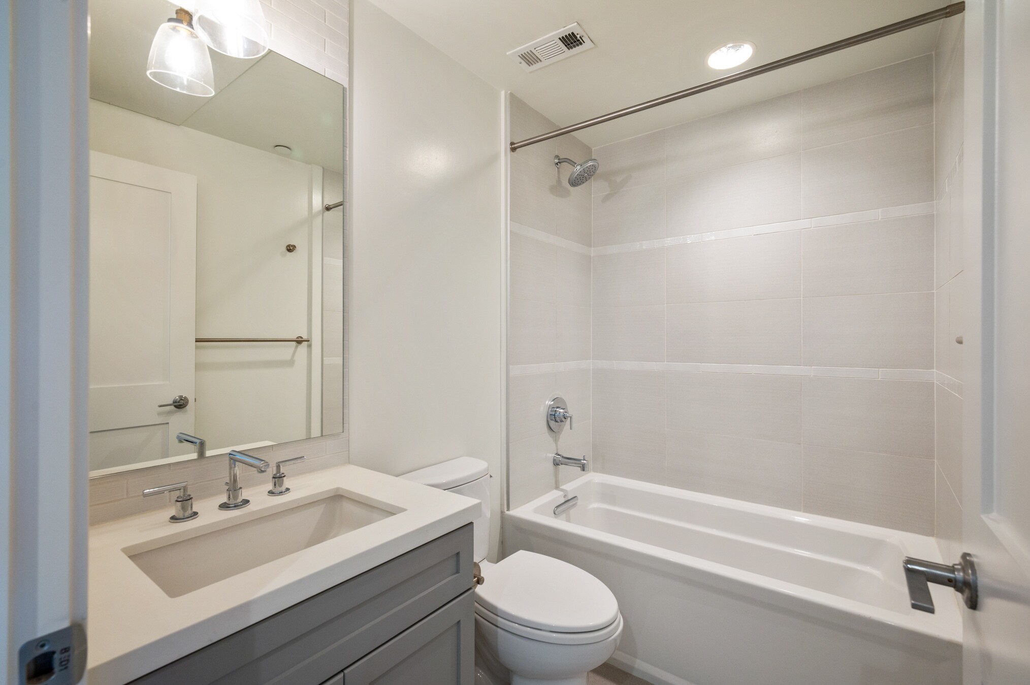 Building Photo - 1920 S Pacific Coast Hwy