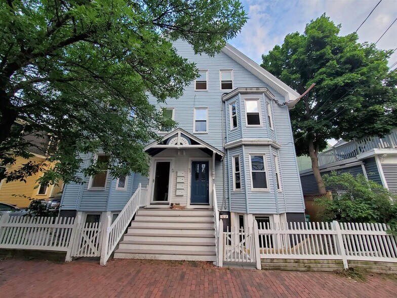 Building Photo - 92 Pleasant St