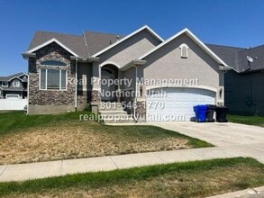 Building Photo - 4 Bedroom 3 Bath Home in West Point Now Available!