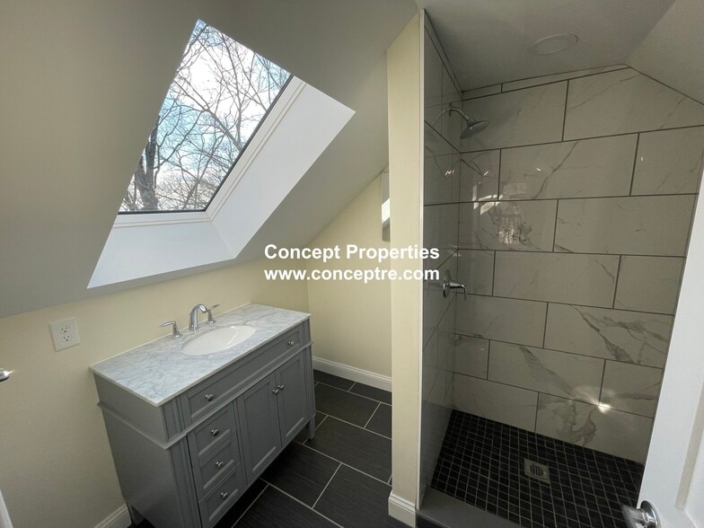 Building Photo - 48 Caldwell Rd