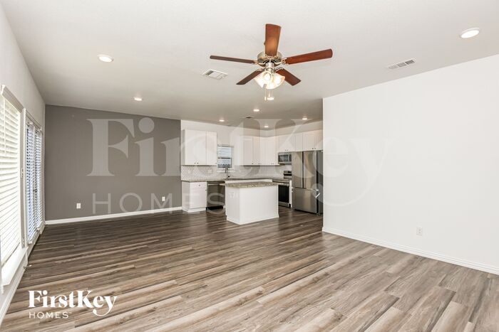 Building Photo - 7336 Parkside Pl Dr