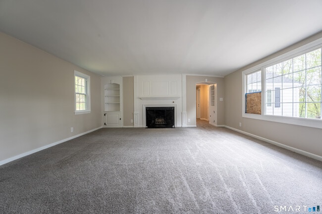 Building Photo - 30 Hillsboro Dr