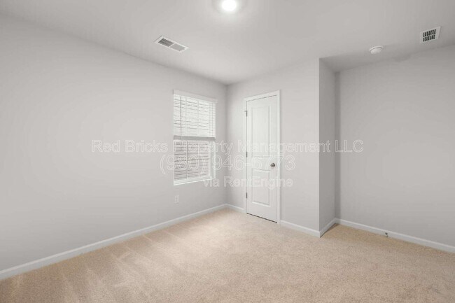 Building Photo - 10154 Chatham Run Ln