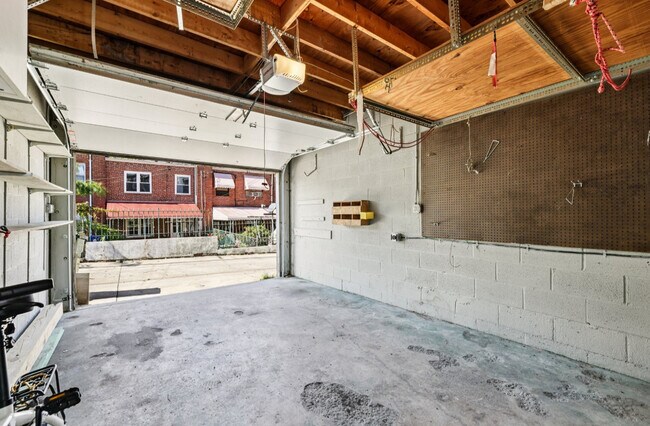 Garaage - 260 S Highland Ave