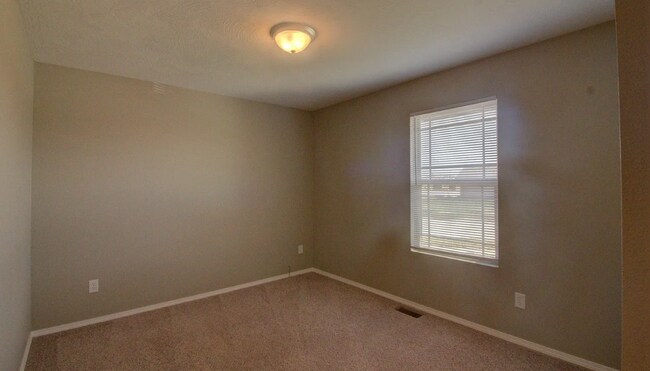 Building Photo - Willard School District - 3 bedroom home with a fenced in yard