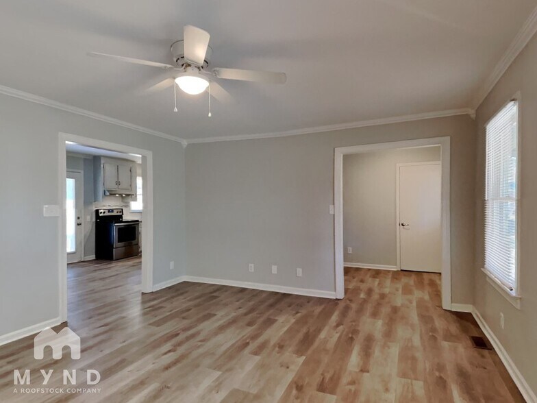 Building Photo - 5720 Raynor Rd