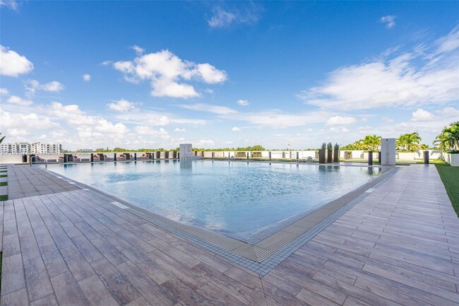 Building Photo - 5252 NW 85th Ave