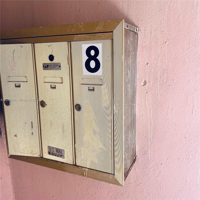 Building Photo - 1945 NW 29th St