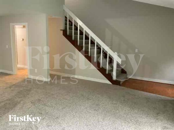 Building Photo - 8832 Belhaven Ct
