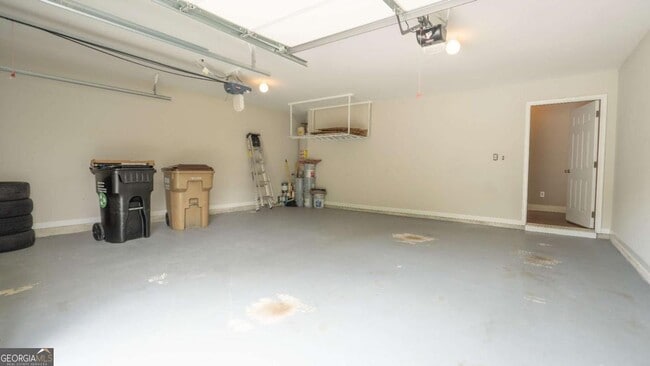 Building Photo - 3731 Ivy Lawn Dr NE