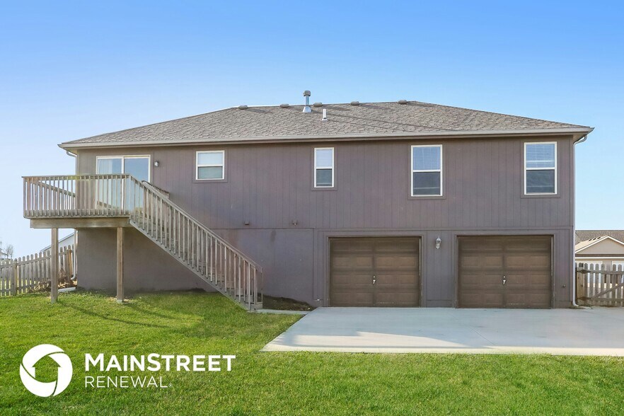 Building Photo - 108 Golfview Dr