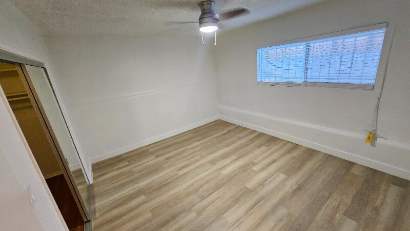 Building Photo - 1130 N Fuller Ave