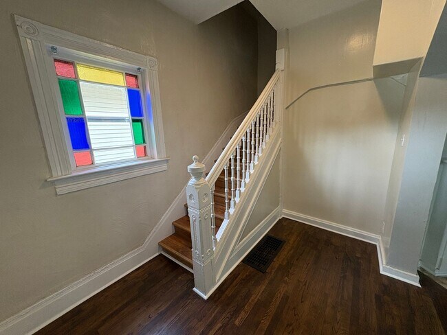 Building Photo - Updated 4 bed 1.5 Bath in Omaha