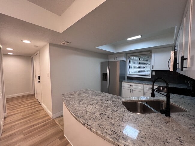 Building Photo - Desirable Sodo District, this spacious 2 b...