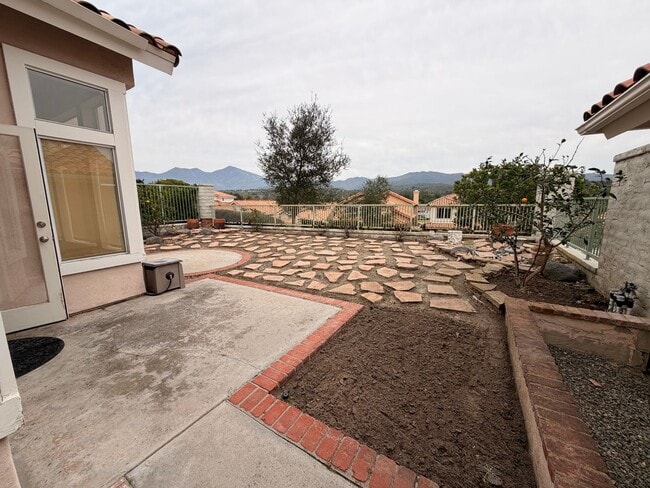 Building Photo - Spacious 2 Bed, 2 Bath House in Prestigious Coto de Caza For Rent!