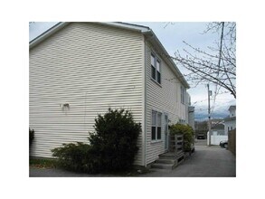Building Photo - 27 Weaver Ave