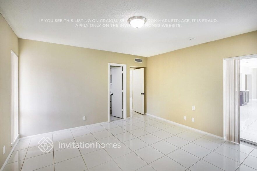 Building Photo - 4903 Banyan Ln
