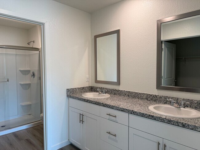 Building Photo - Brand new beautiful home! Please read enti...