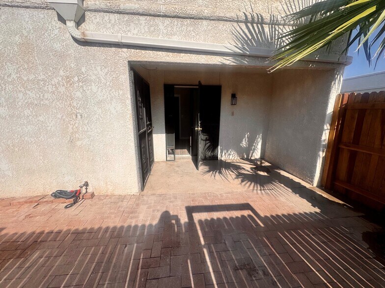 Backyard Interior - 4172 N Western Winds Dr