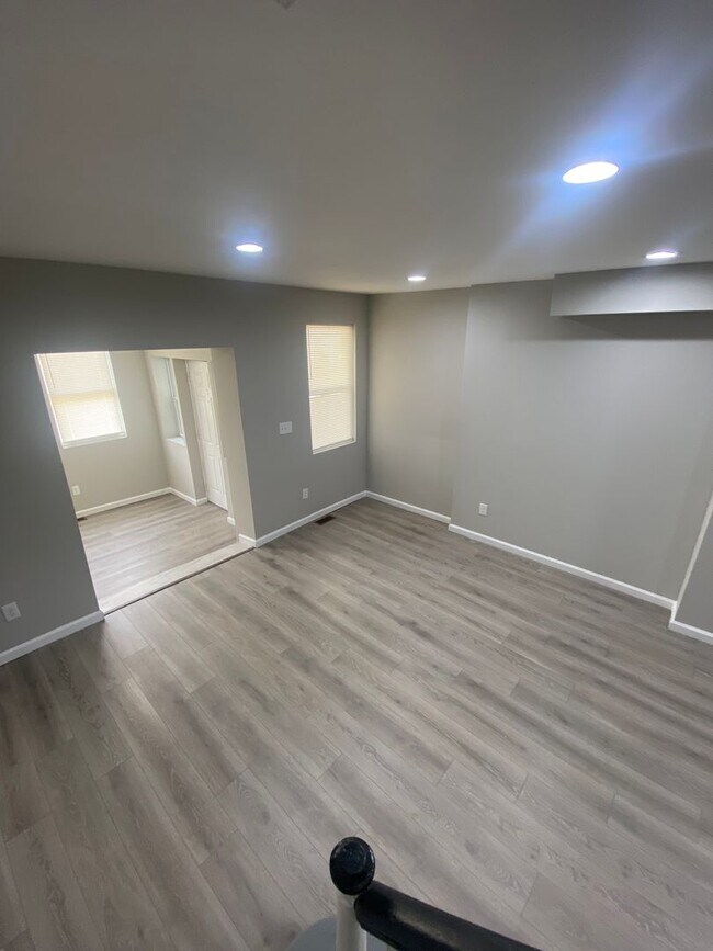 Building Photo - Remodeled  Home - Ogontz