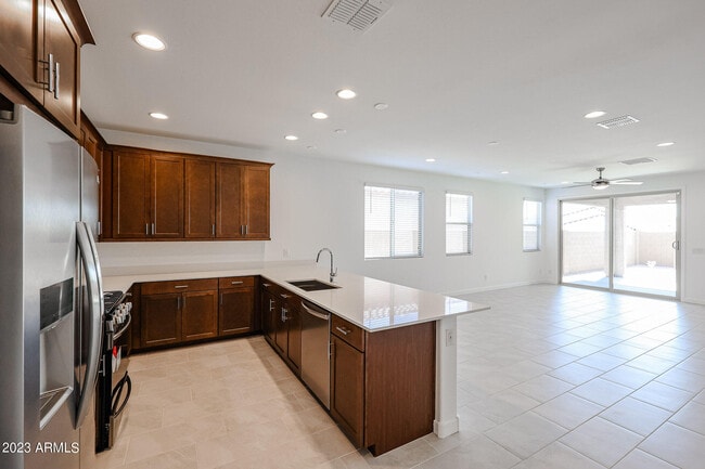 Building Photo - 2071 W Sierra Sunset Trail