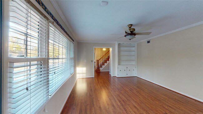Building Photo - 126 Cedar Dr