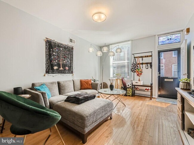 Building Photo - 26 S Curley St