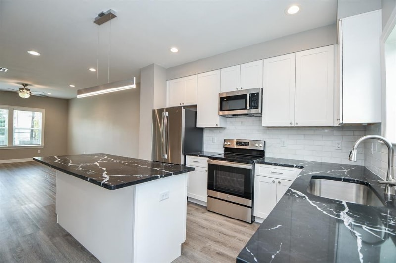 Building Photo - 5262 Ella Blvd