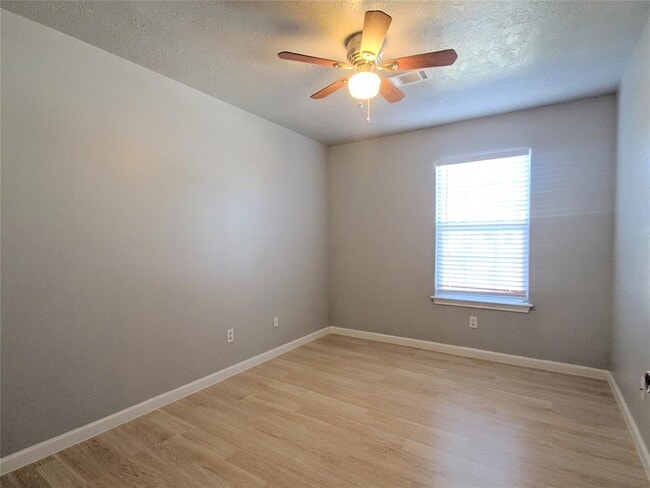 Building Photo - 5343 Cherie Crest Ct