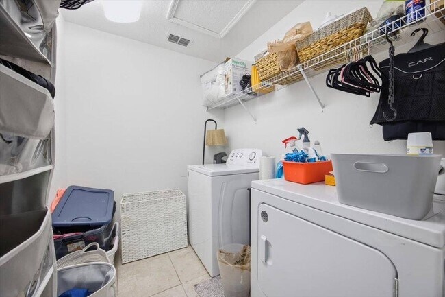 Building Photo - 3848 Carrick Bend Dr